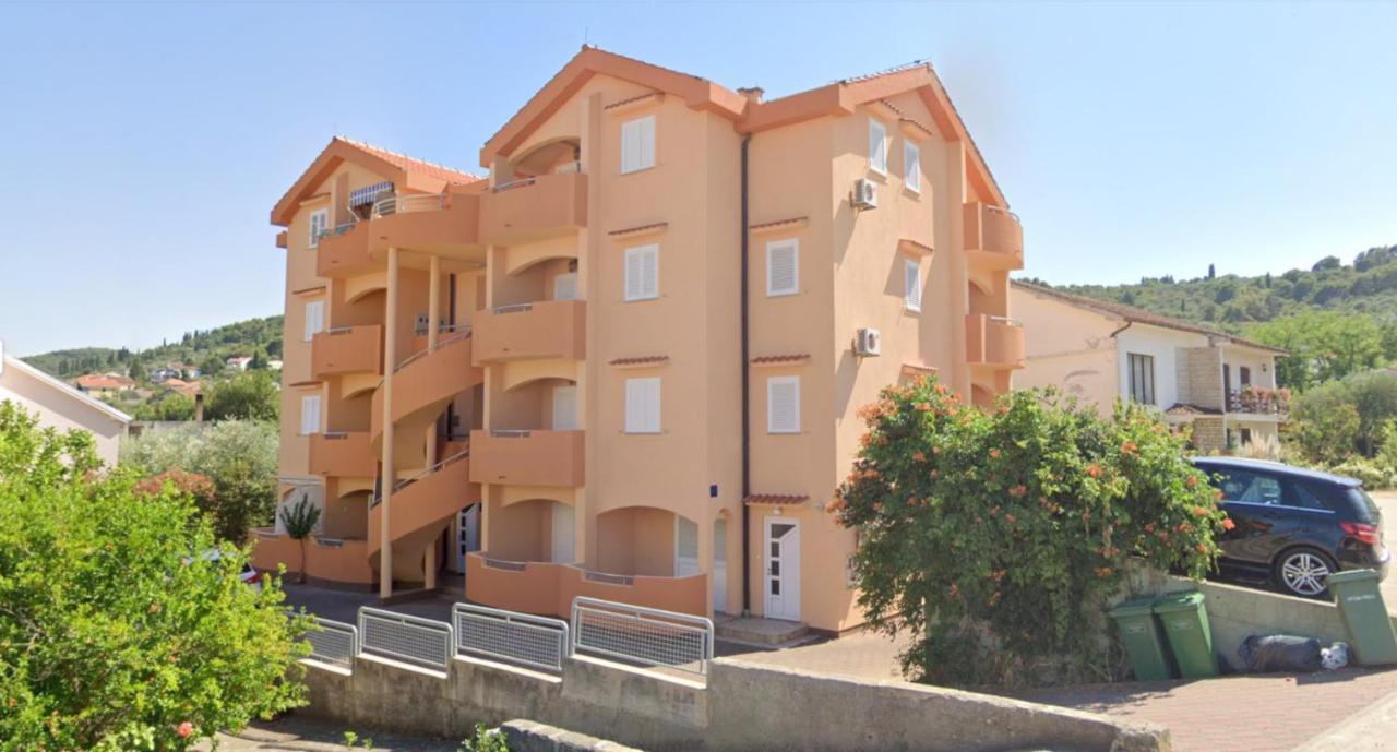 Adriatic Oasis Apartments Preko Luaran gambar