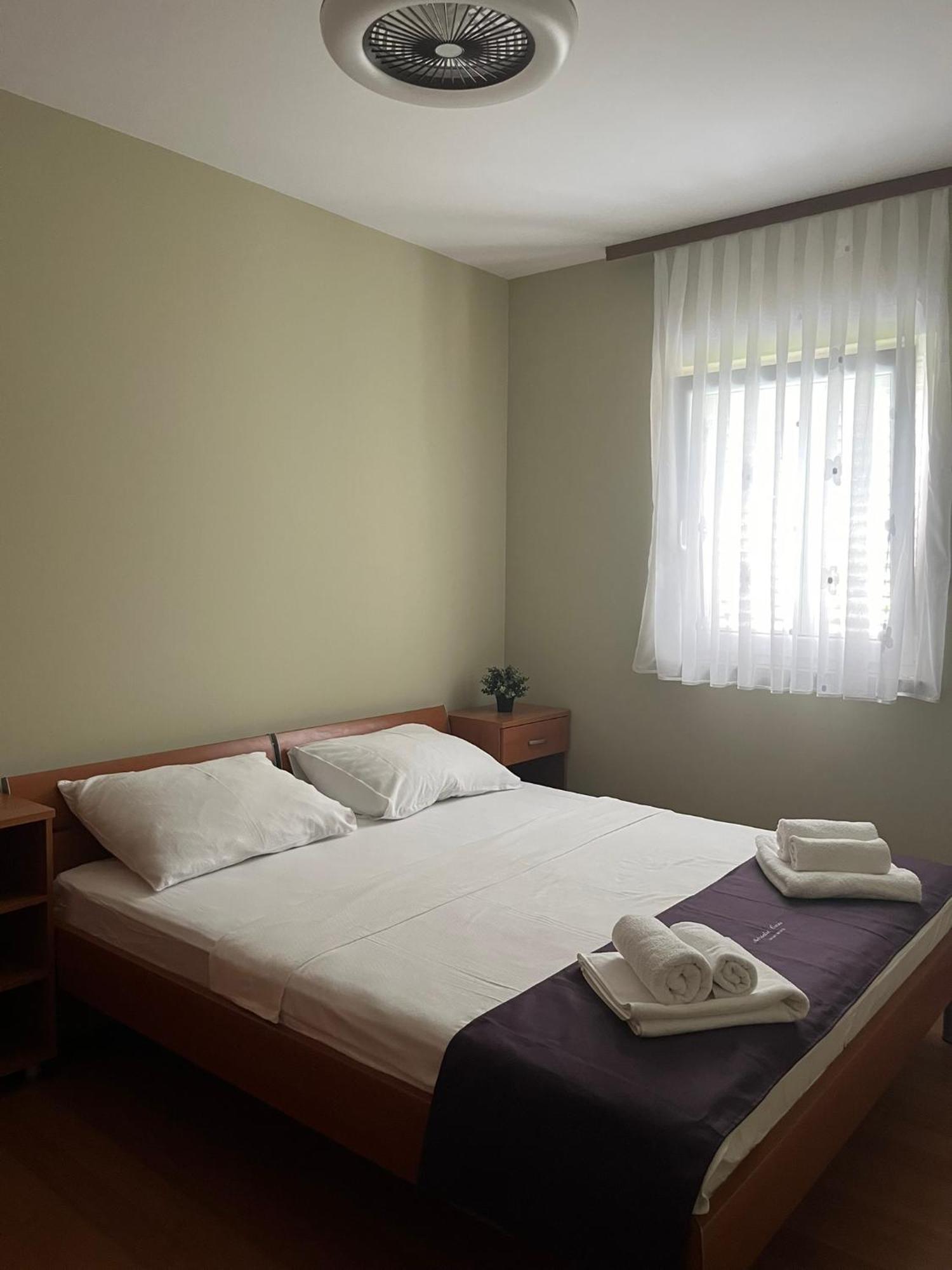 Adriatic Oasis Apartments Preko Luaran gambar